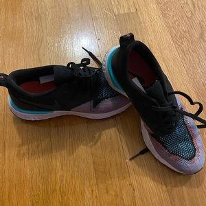 Nike women’s size 7 odyssey react